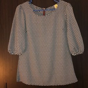 Black and white chevron top